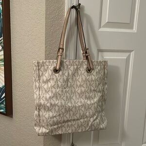 Authentic Michael Kors purse